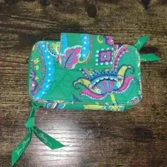 Vera Bradley mini wallet - Picture 1 of 4